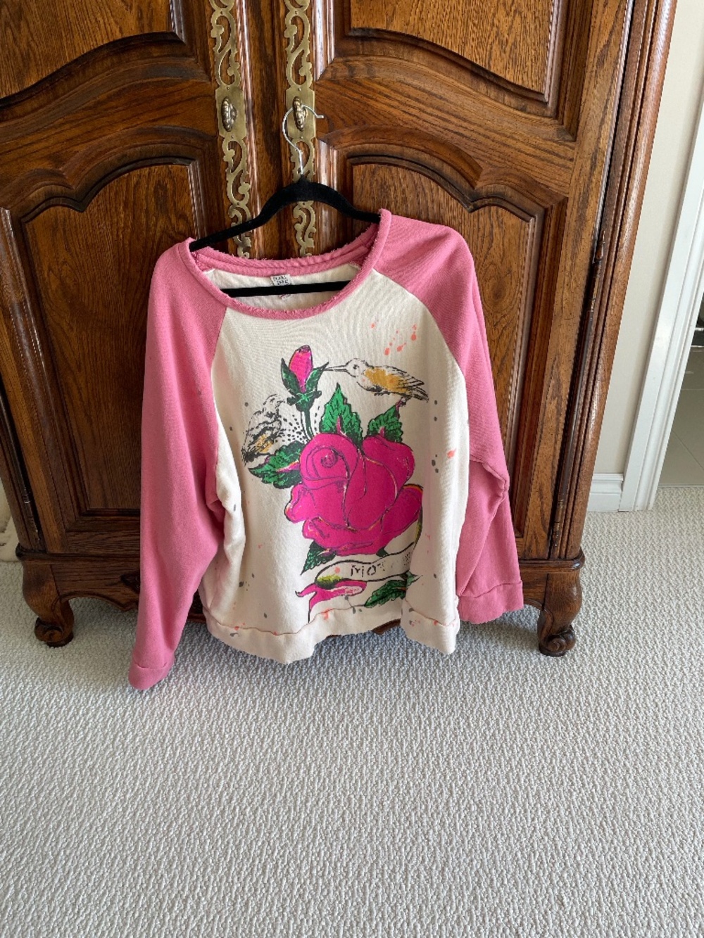 Magnolia Pearl sweatshirt in pink and moonlight